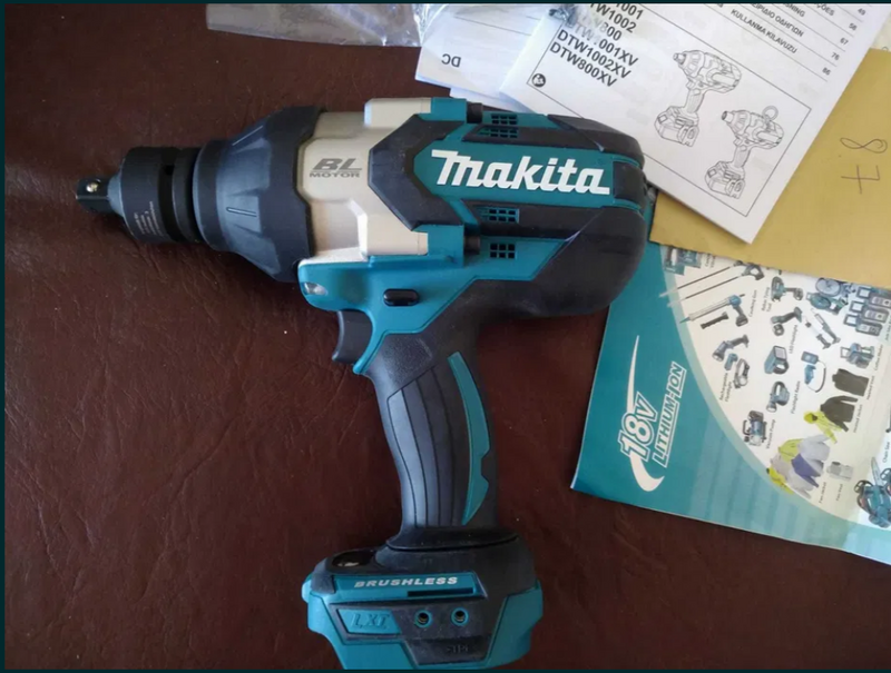 Makita DTW 1001 Z pistol impact brushless 1000Nm/ 18V fara acumulatori